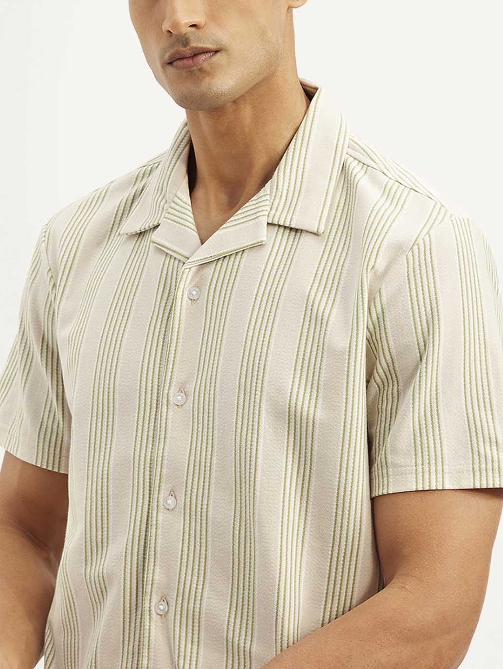 Men's Resort Collar Striped Relaxed Fit Camp Shirt