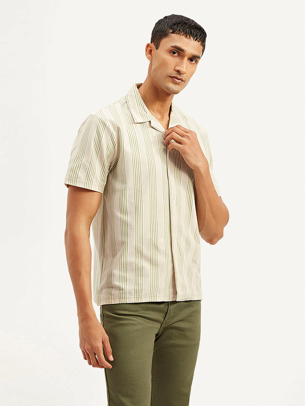 Men's Resort Collar Striped Relaxed Fit Camp Shirt