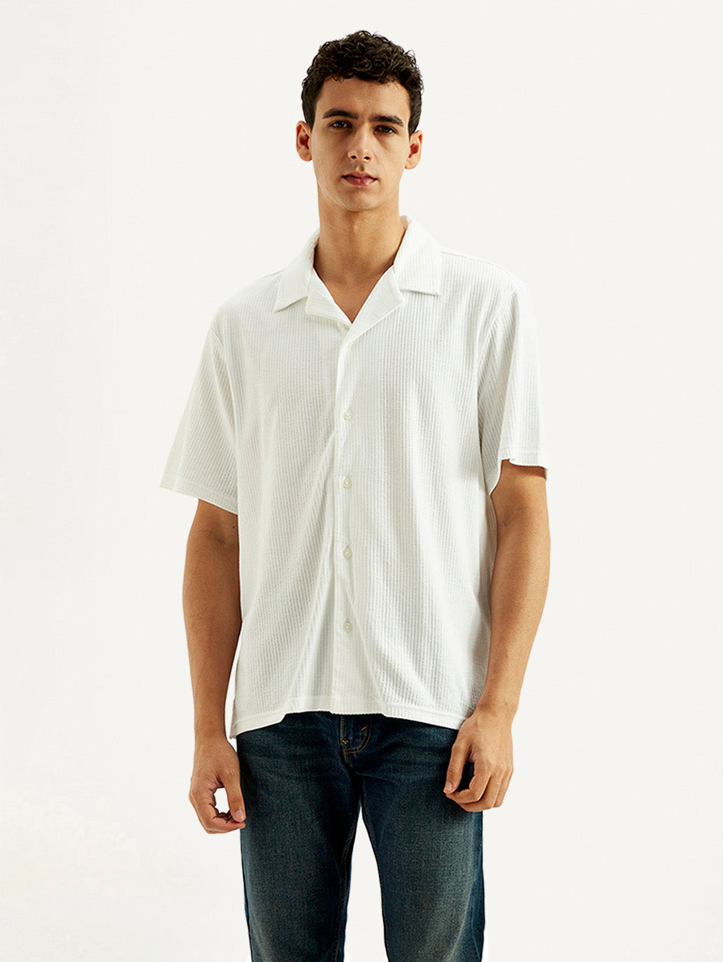 Men's Textured Relaxed Fit Resort Collar Knit Shirt