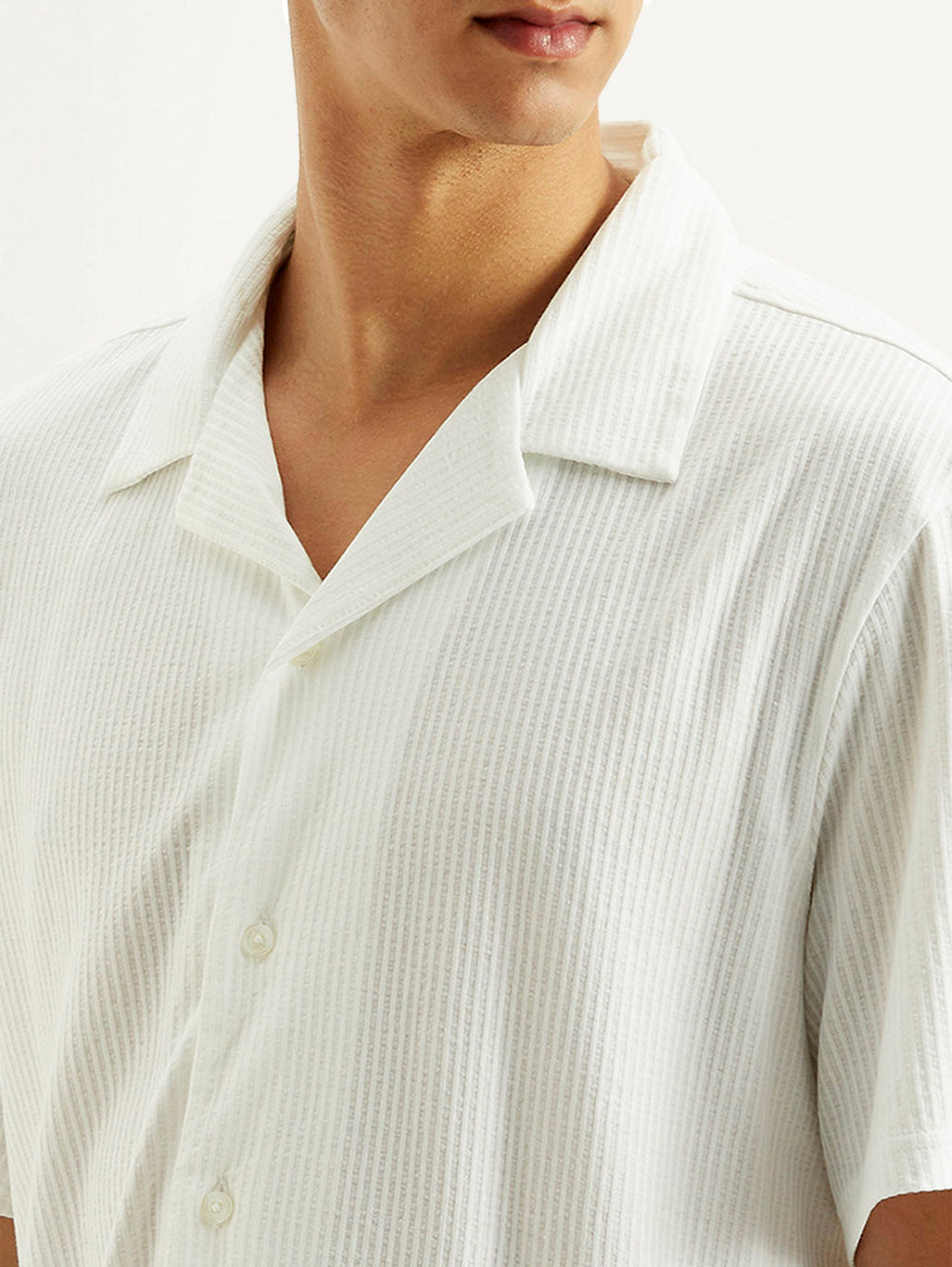 Men's Textured Relaxed Fit Resort Collar Knit Shirt