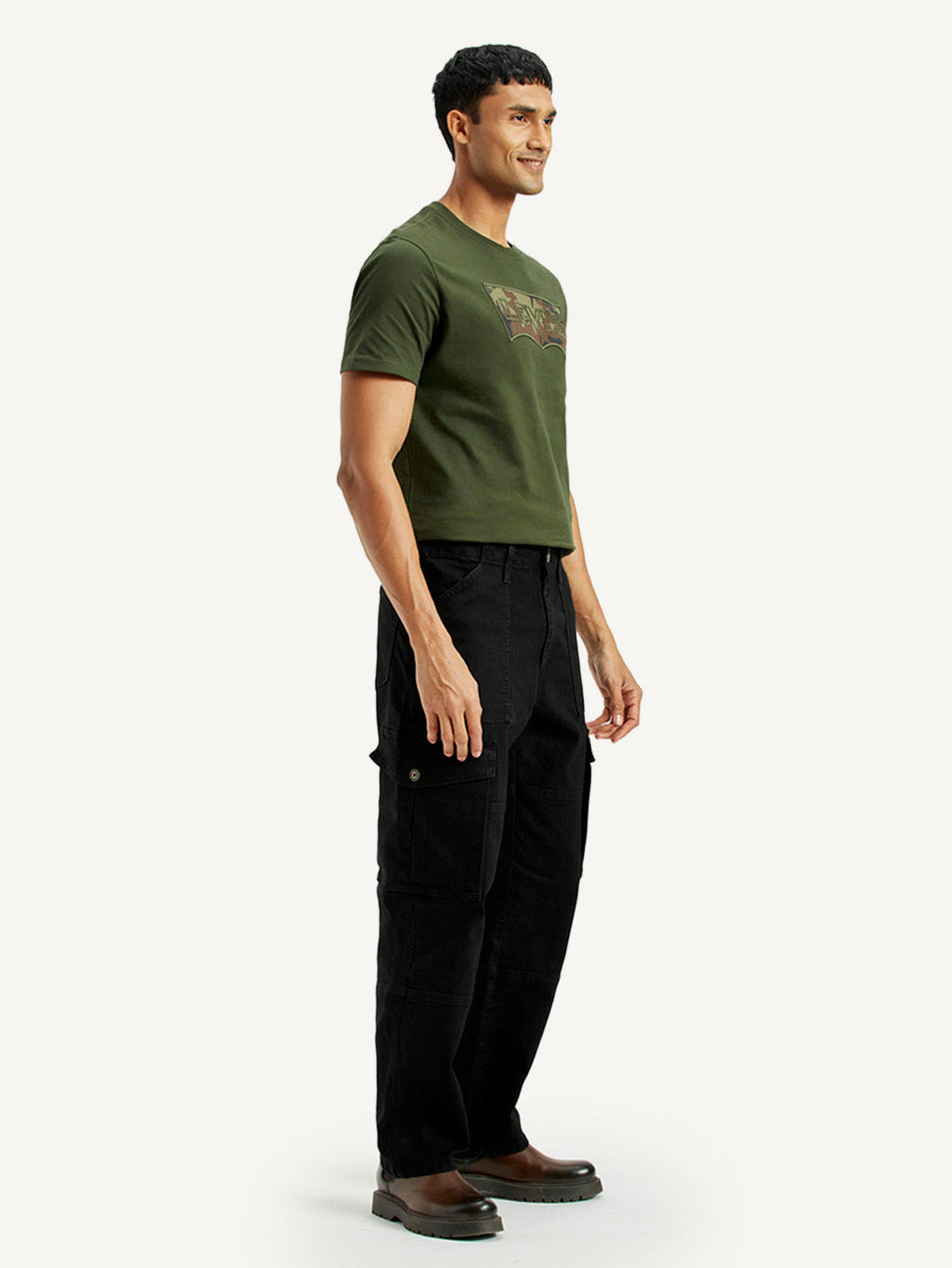 Men's 568 Black Loose Fit Mid Rise Cargo Jeans