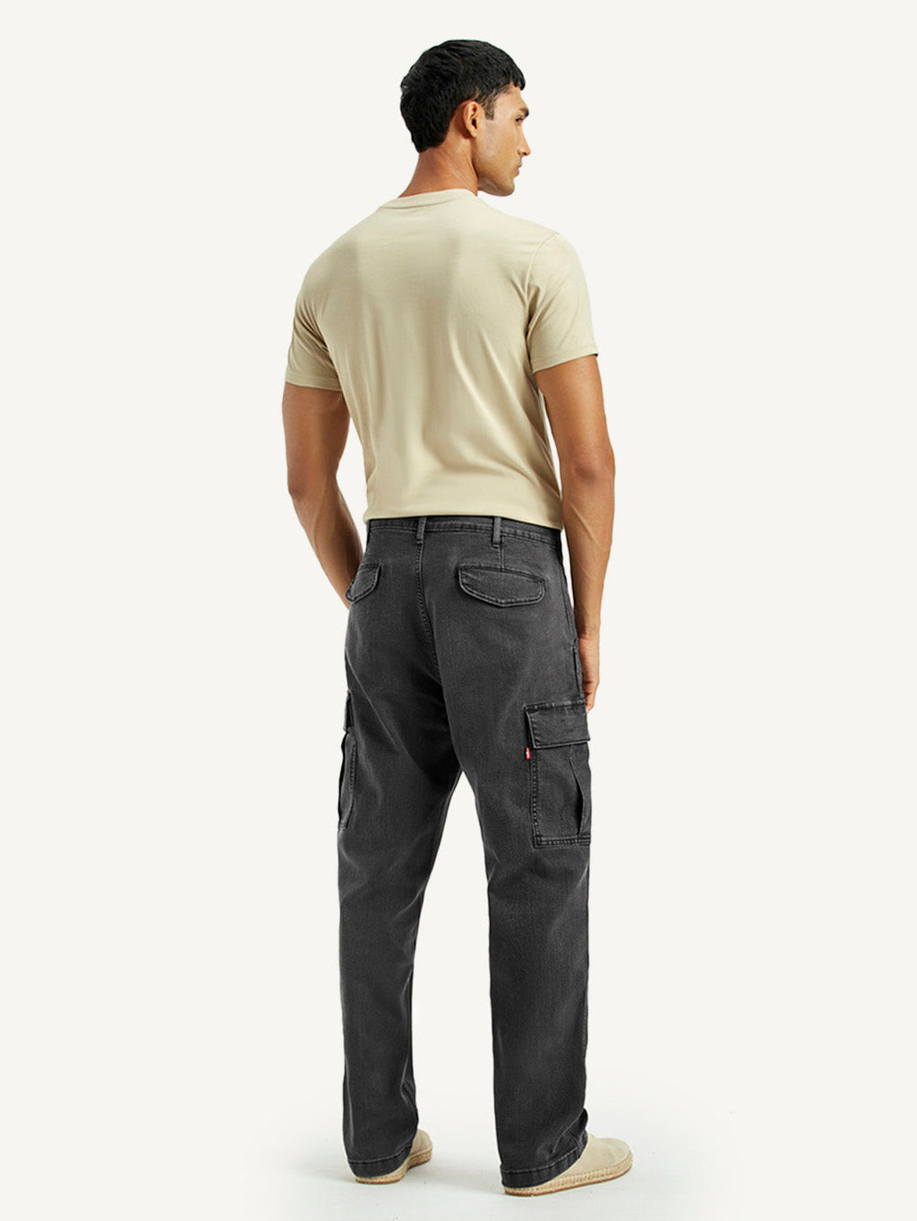 Men's Black Tapered Fit Mid Rise Cargo Jeans