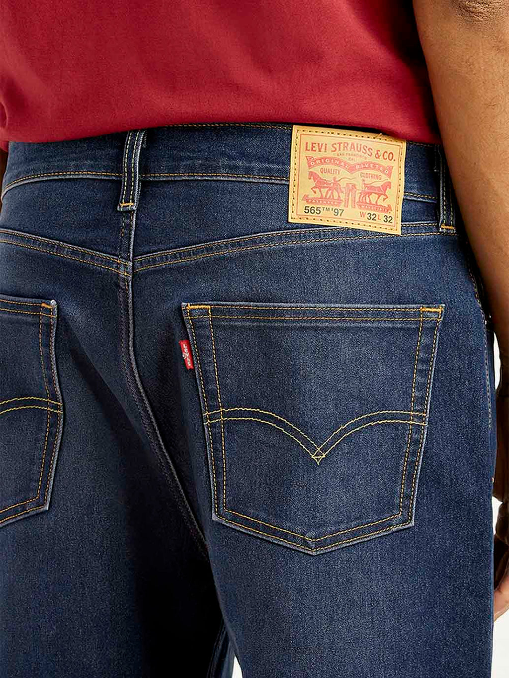 Men's 565 Dark Indigo Loose Fit Mid Rise Jeans