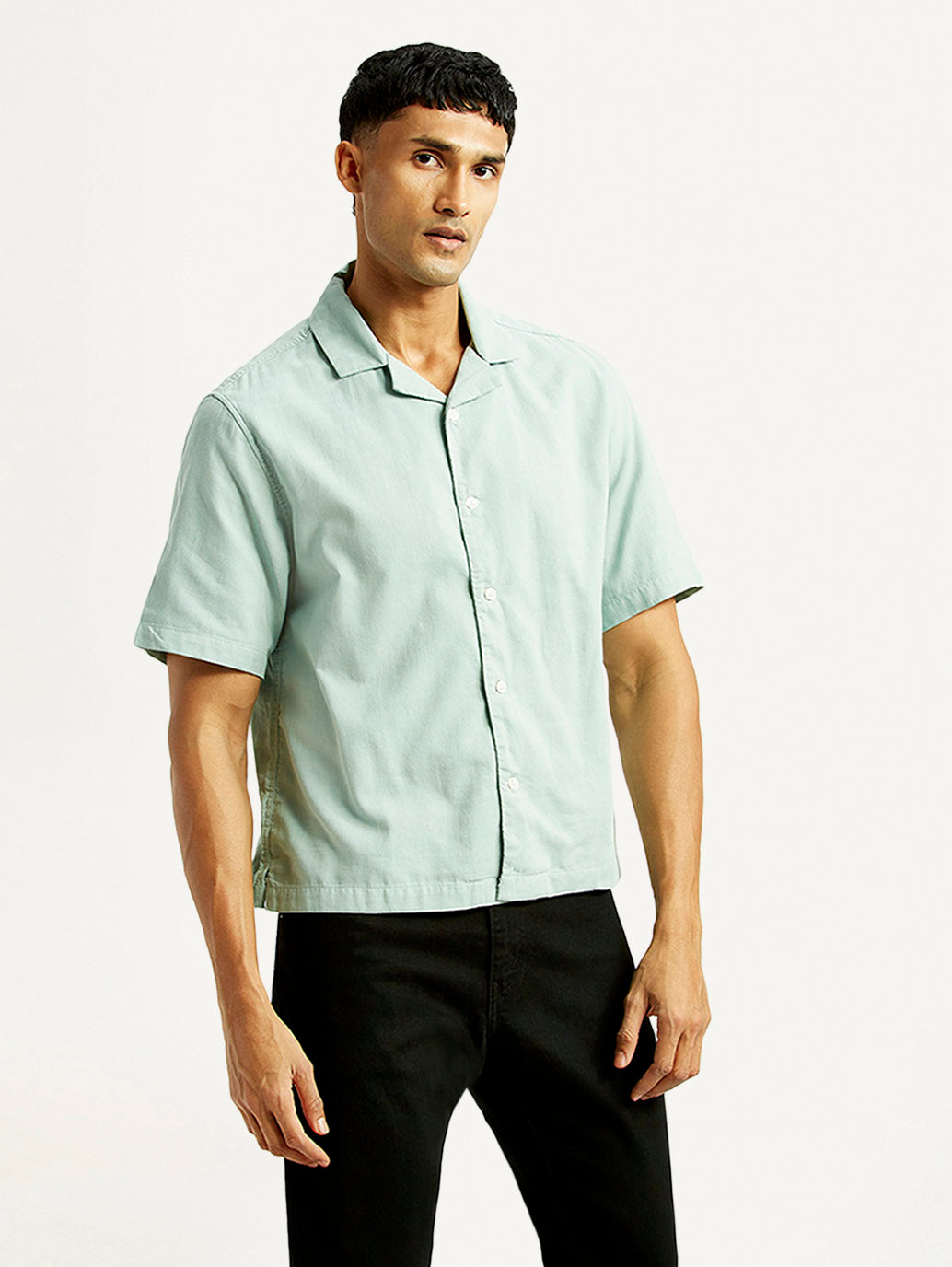 Men's Solid Relaxed Fit Resort Collar Shirt