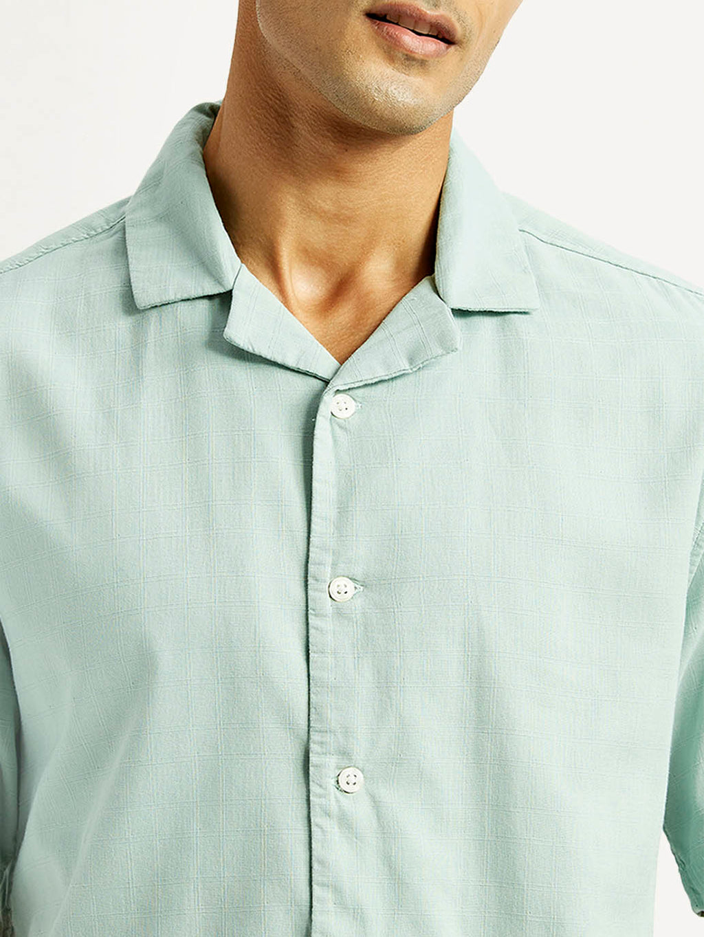 Men's Solid Relaxed Fit Resort Collar Shirt