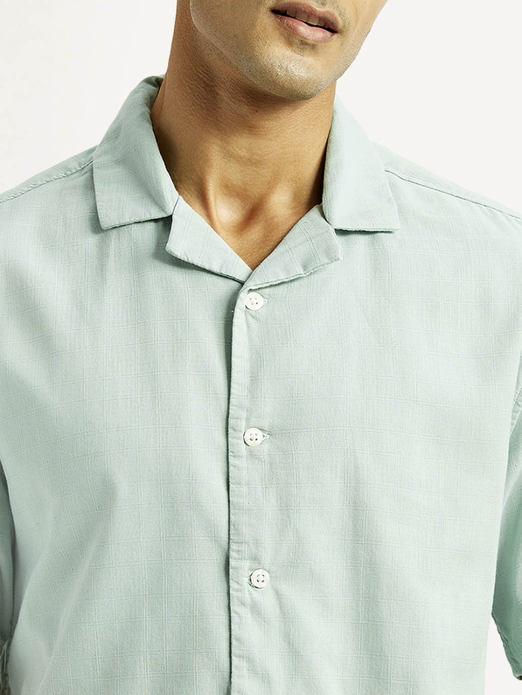 Men's Solid Relaxed Fit Resort Collar Shirt