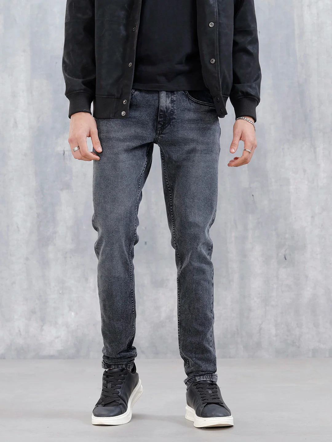 Men's Casual Slim Fit Tapered Jeans | Grey