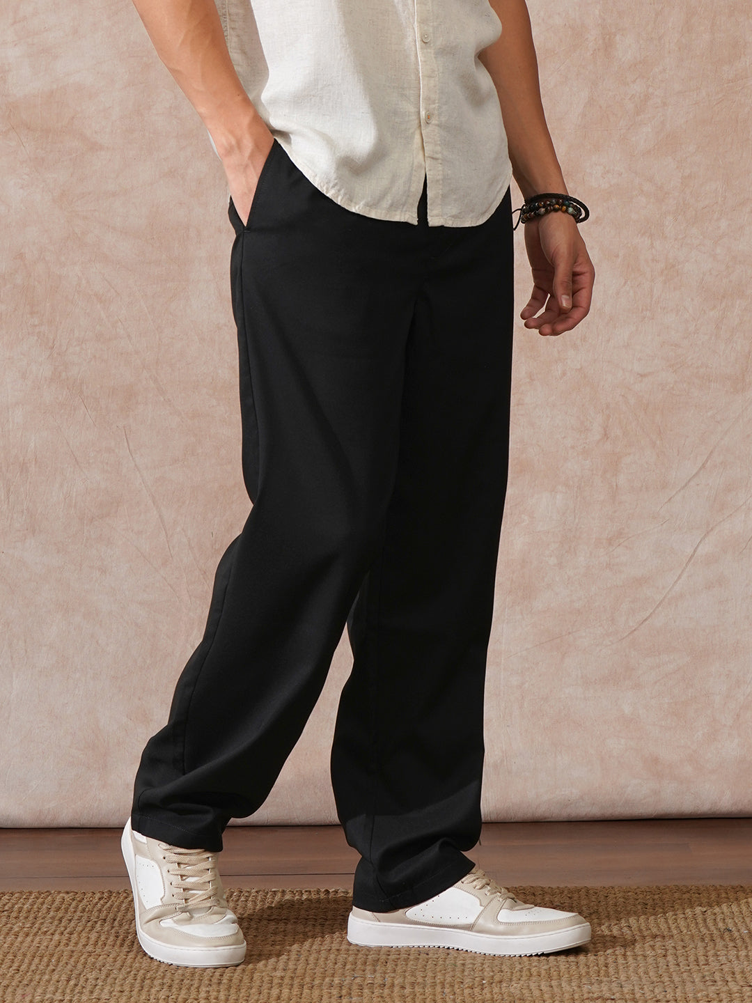 Solid Lycra Blend Trouser | Black
