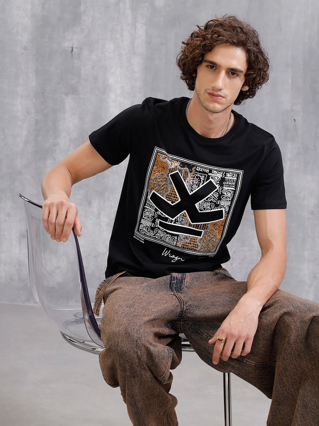 Bandana Logo Printed Slim Fit T-Shirt | Black