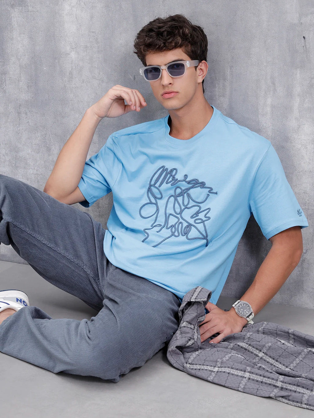 Casual Men Oversized Fit Tee With Cord Detailing | Blue