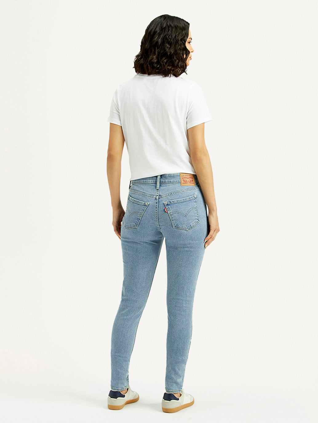 Women's 711 Light Blue Skinny Fit Mid Rise Jeans