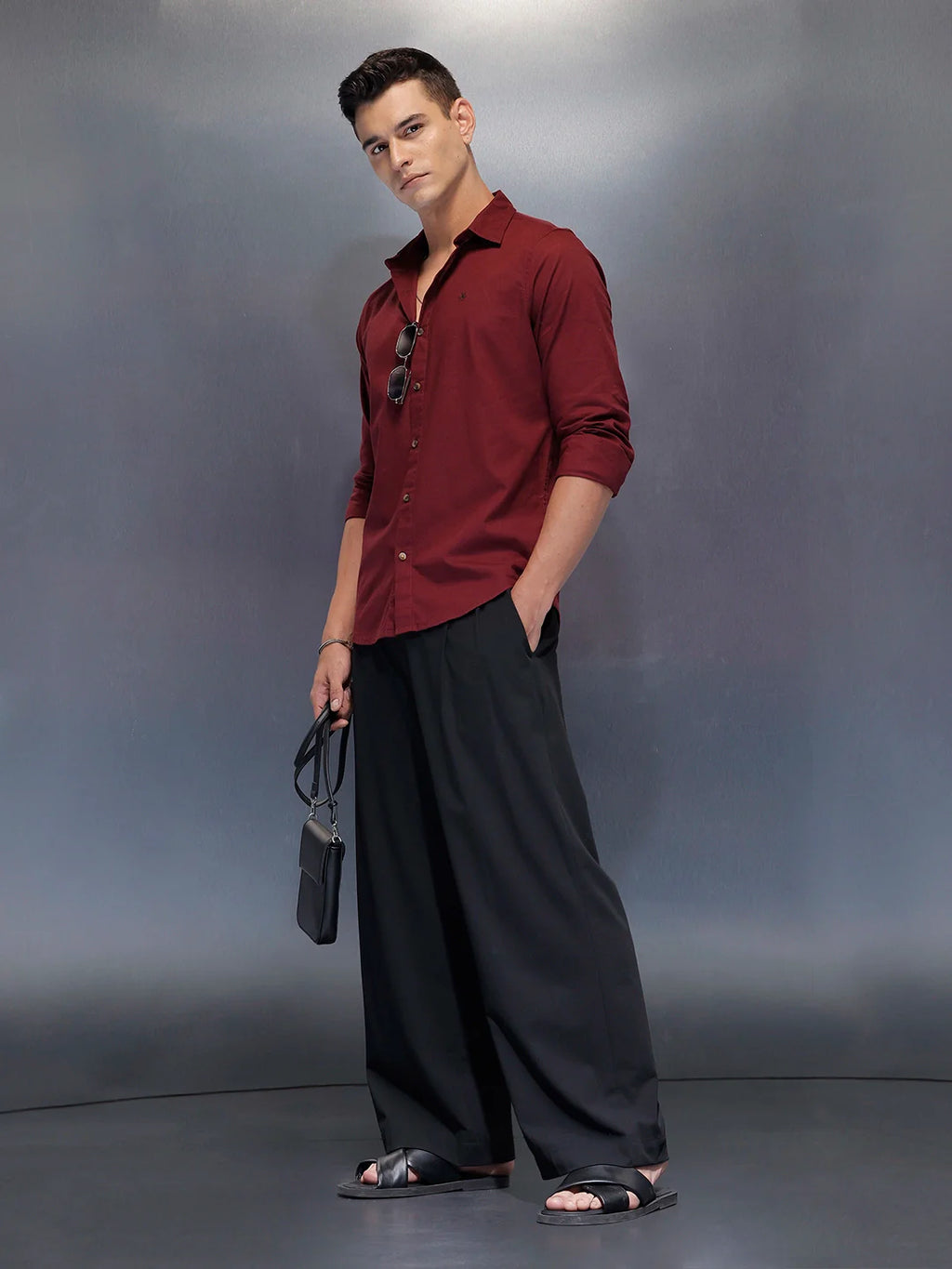 Men's solid shirt with clean tailoring and comfort fit | Wine