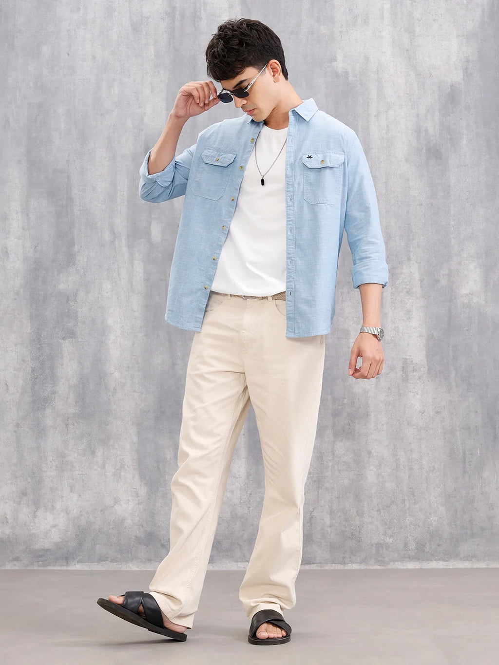 Double Pocket Chambray Shirt In Regular Fit  |  Blue