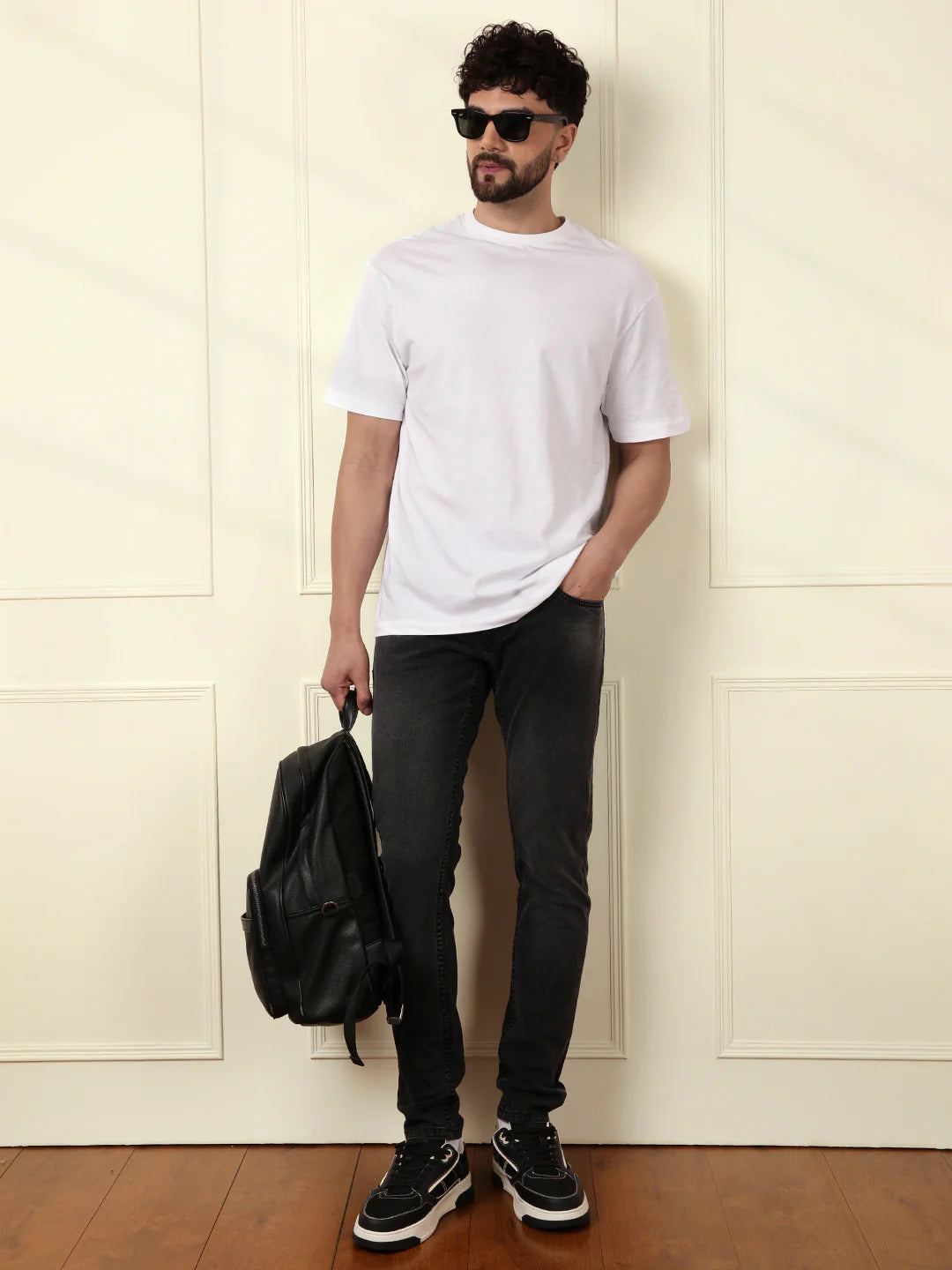 Light Fade Slim Tapered Jeans | Black