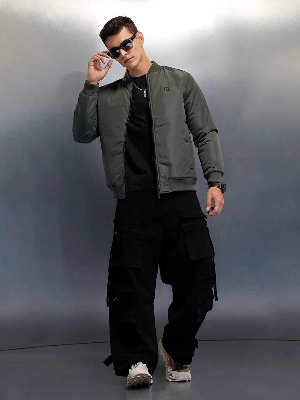 Men's Twelve Pocket Baggy Cargo  | Black