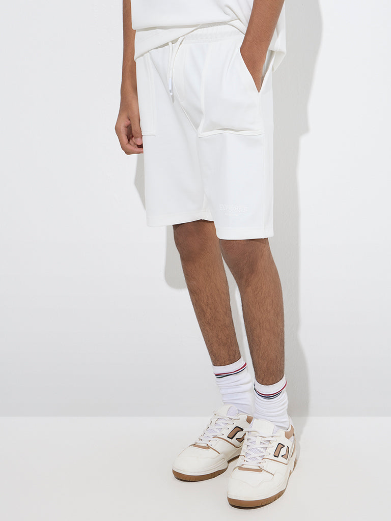 Y&F Kids Off-White Mid-Rise Shorts