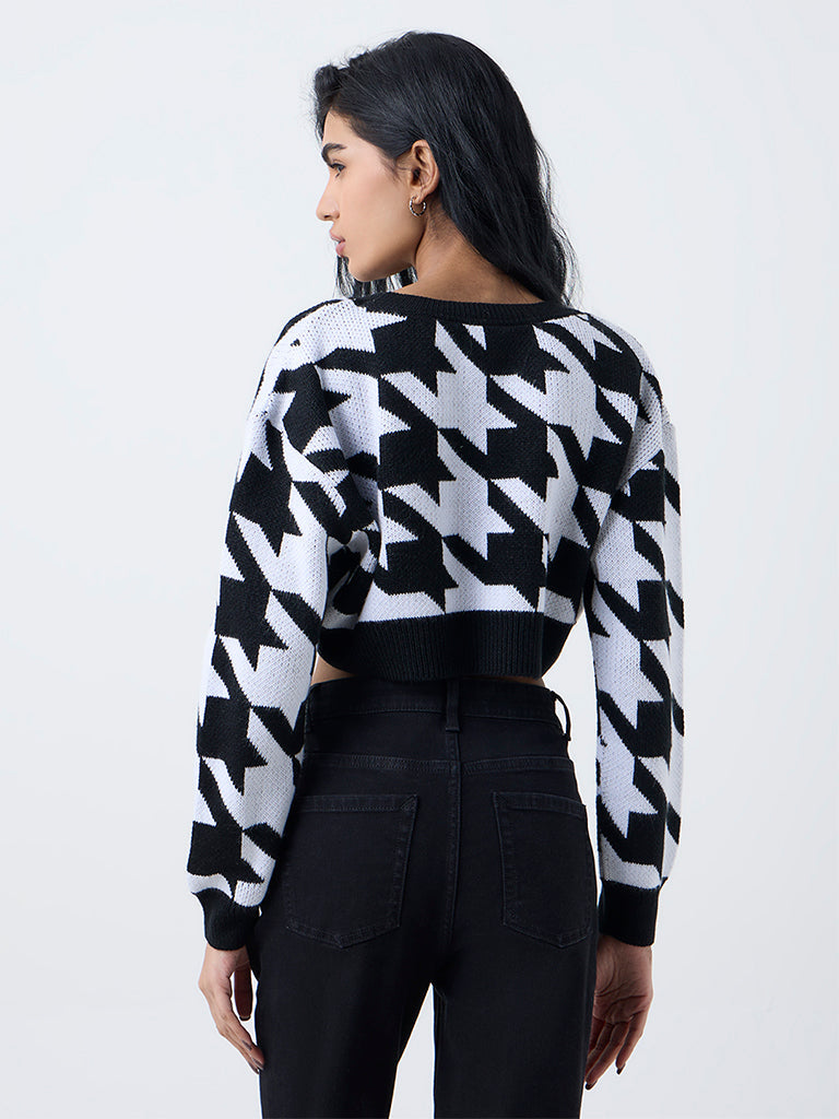 Nuon Black Houndstooth Printed Sweater