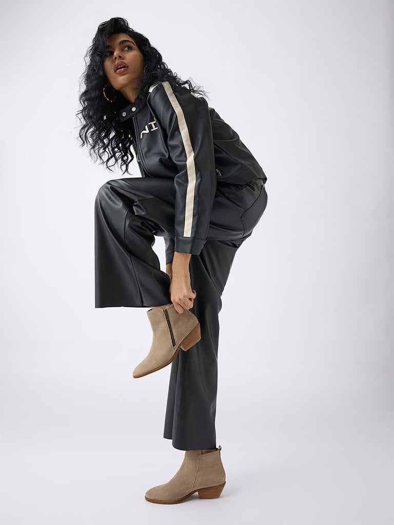 LUNA BLU Beige Suede Ankle Boots