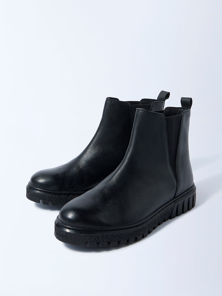 LUNA BLU Black Chelsea Leather Boots