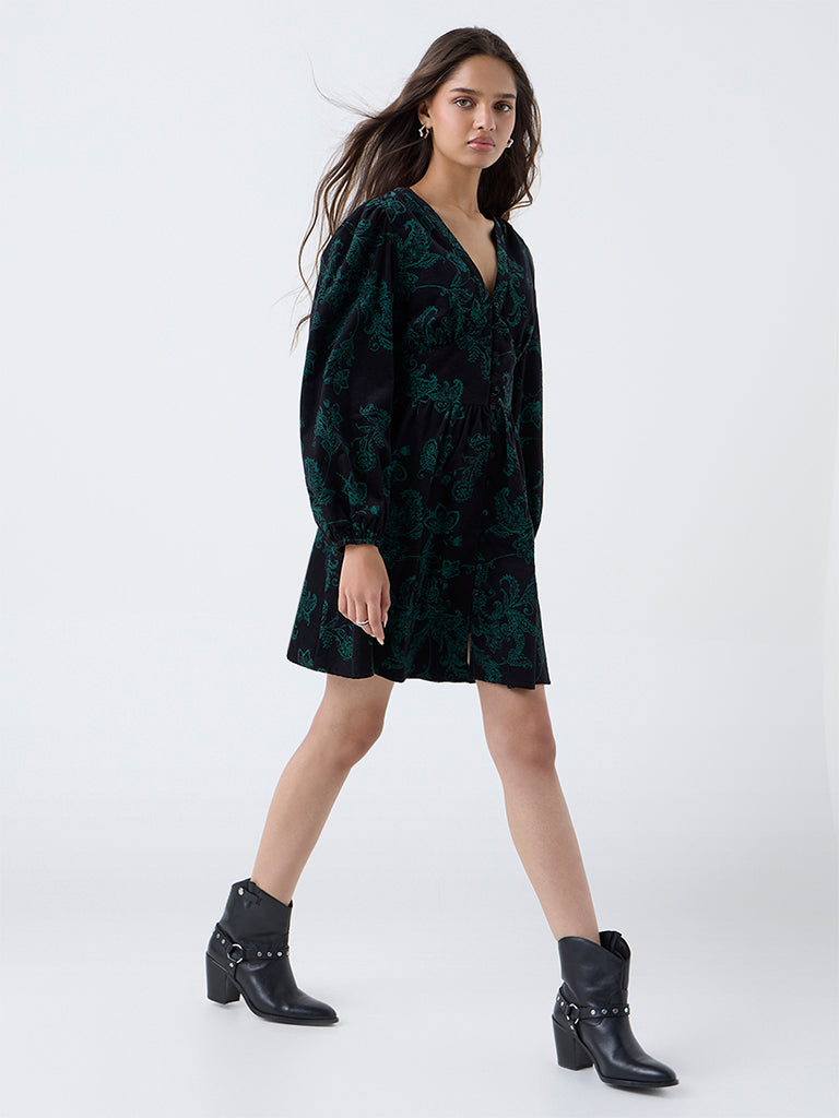 LUNA BLU Black Stud Detailed Leather Boots