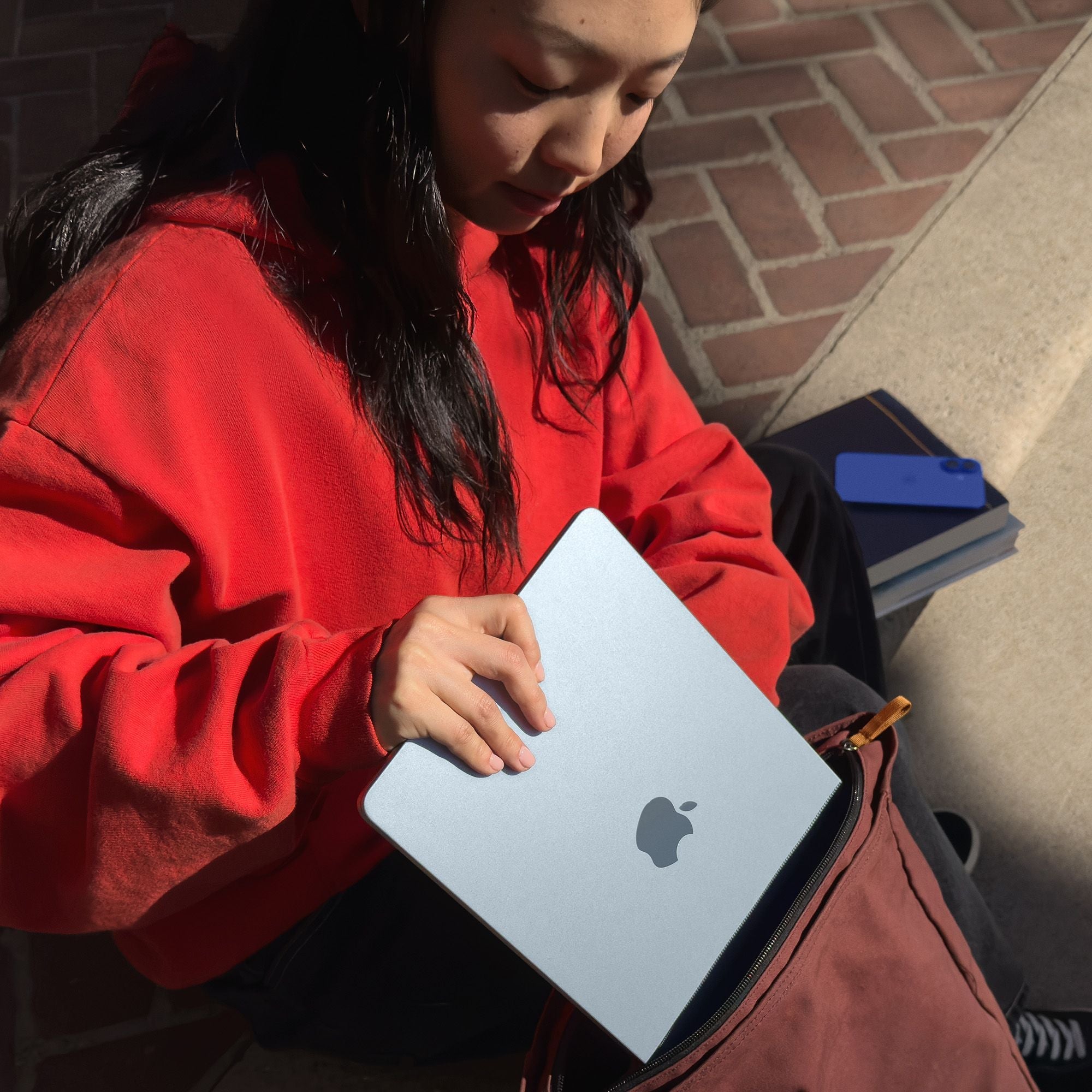 Apple MacBook Air (13.6 inch, M4, 16GB, 256GB, macOS, Midnight)