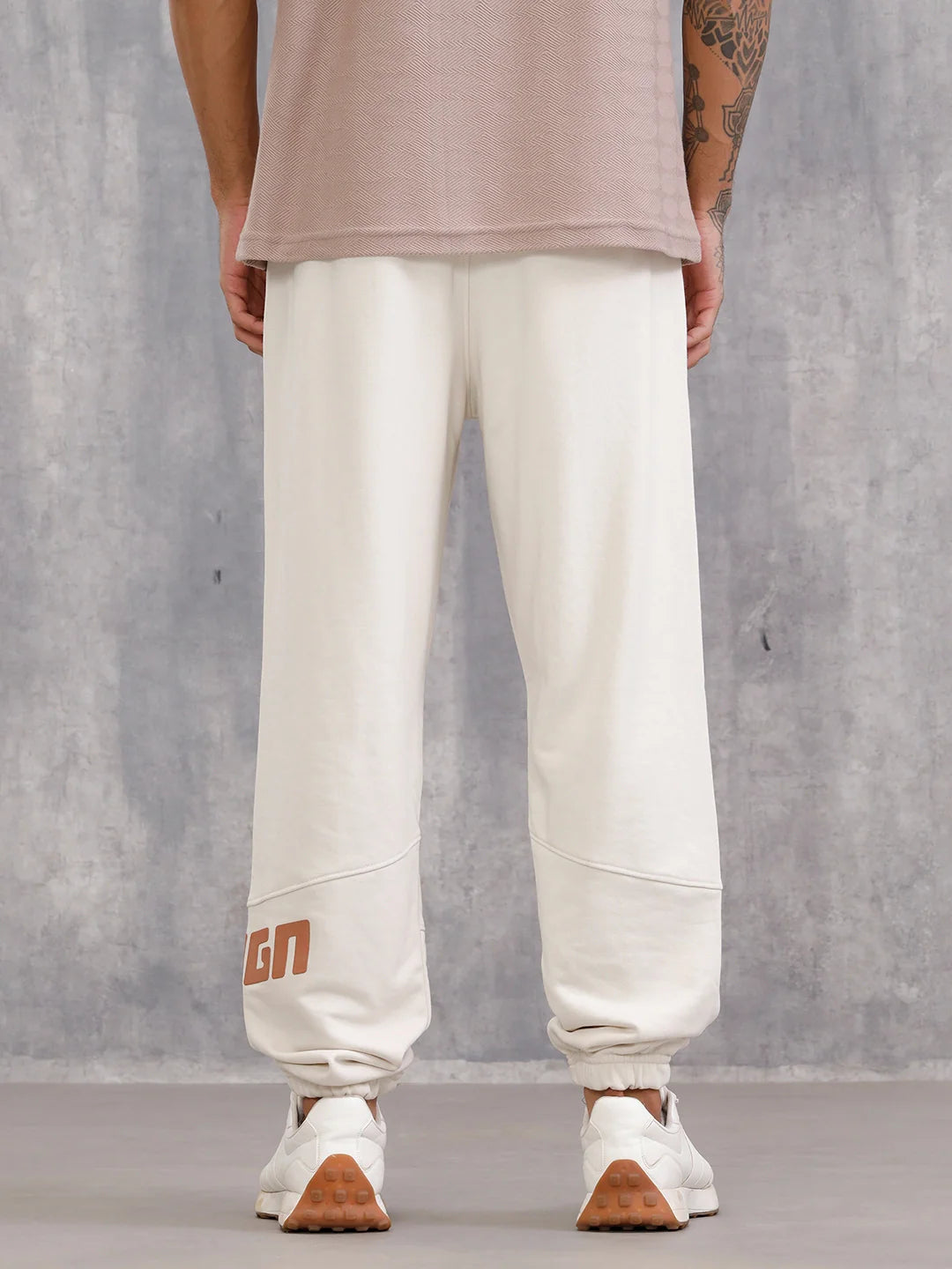 Cut&Sew Comfort Fit Jogger With Hd Print | White