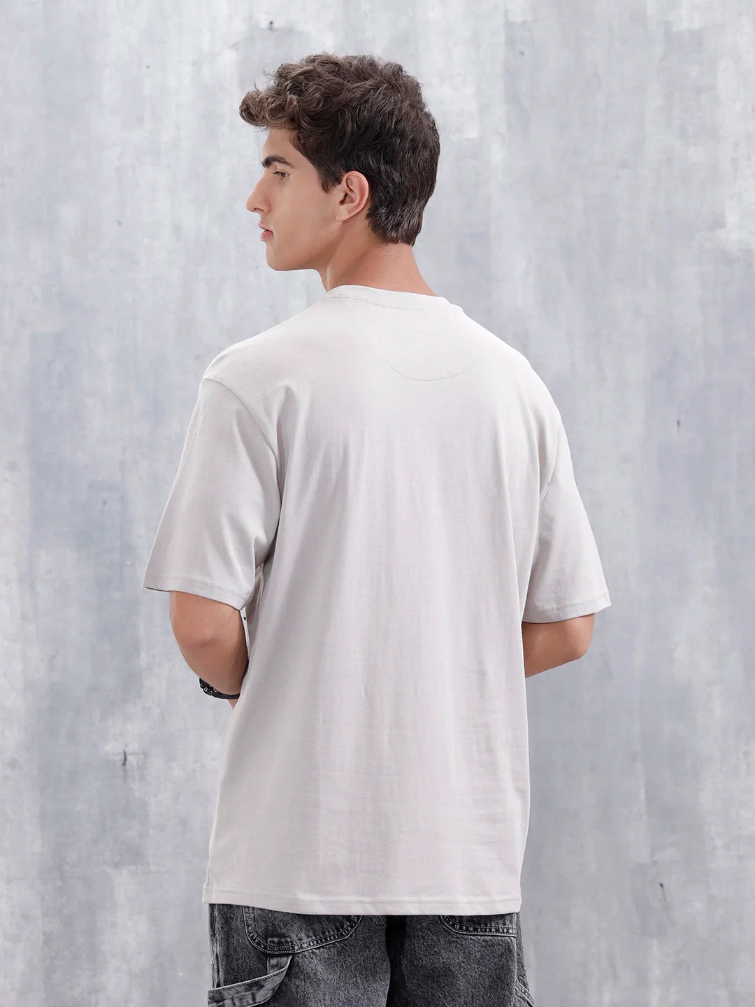 Casual Men Oversized Fit Tee With Cord Detailing | Grey