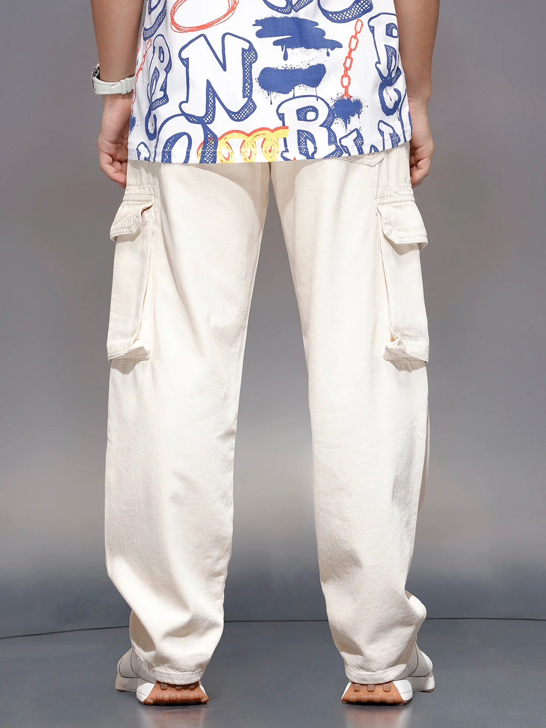 Men’s minimal loose fit cargo trousers | Khaki