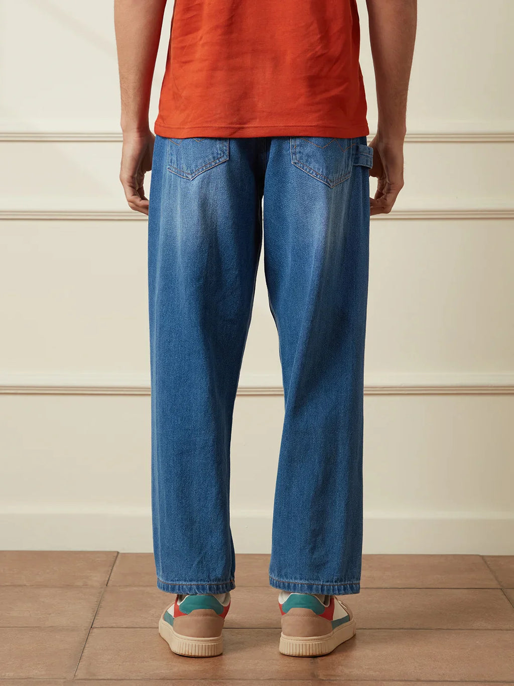 Light Fade Loose Fit Jeans | Blue