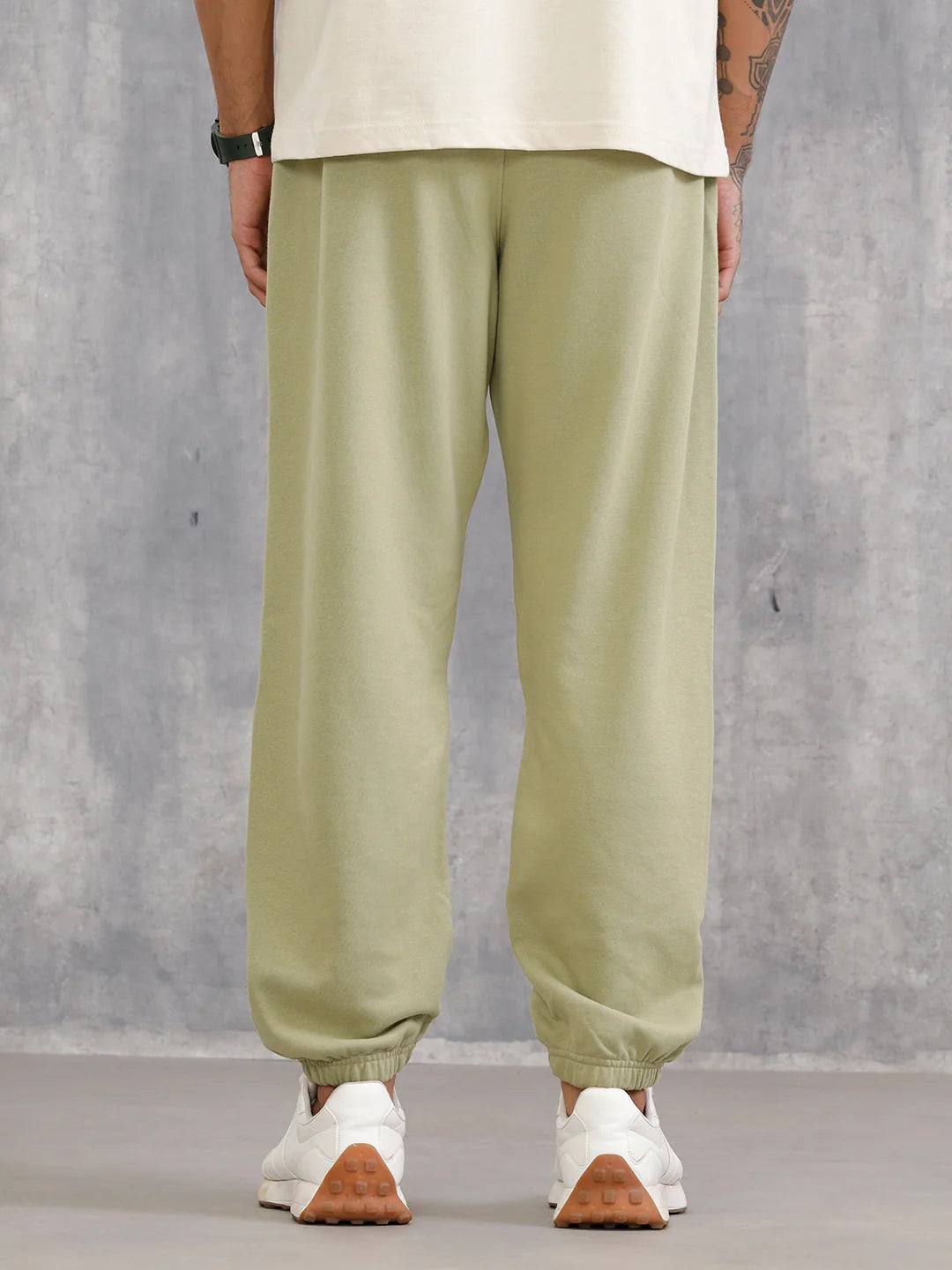 Tonal Colourblock Comfort Fit Jogger | Olive