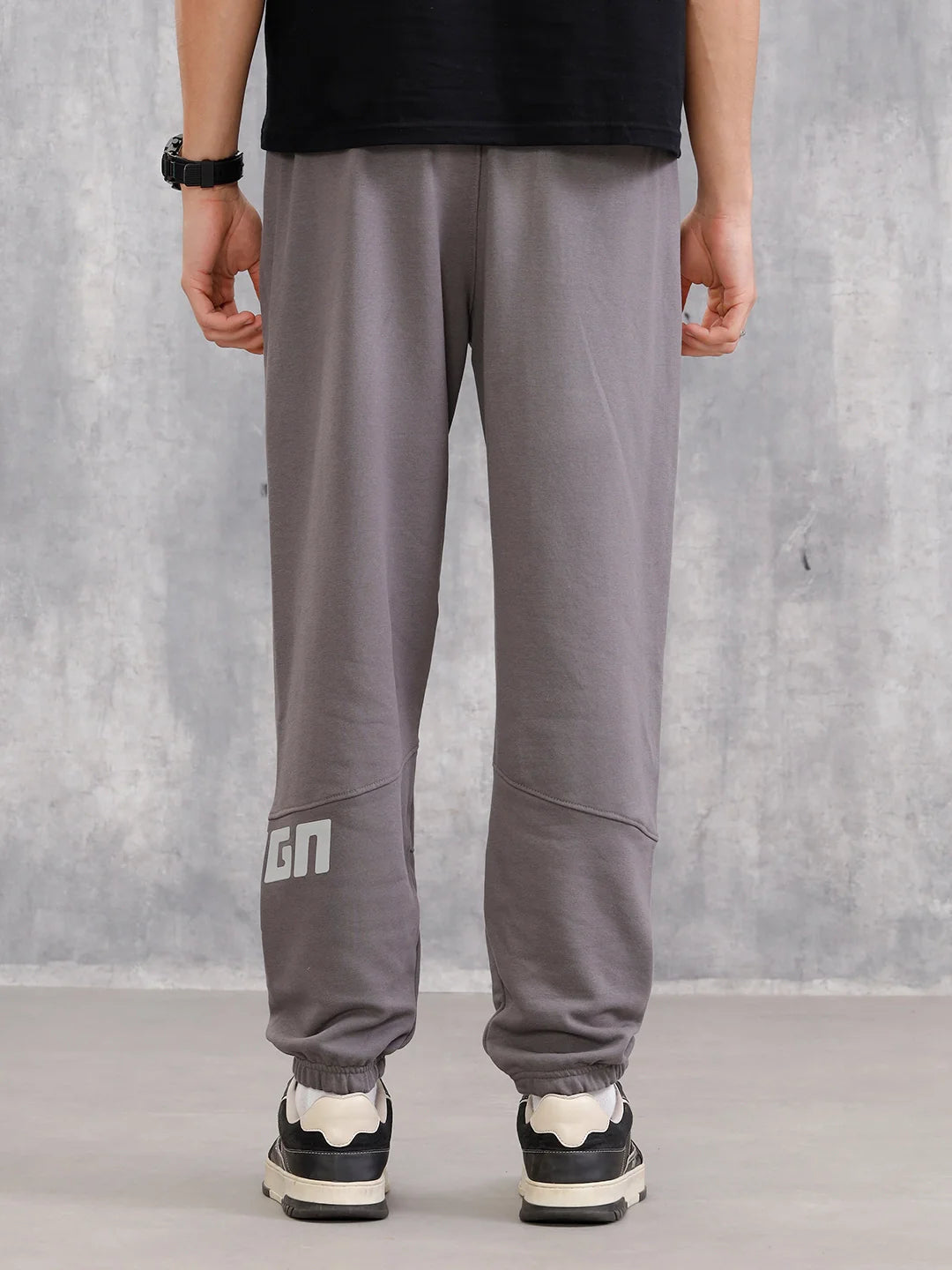Cut&Sew Comfort Fit Jogger With Hd Print | Grey