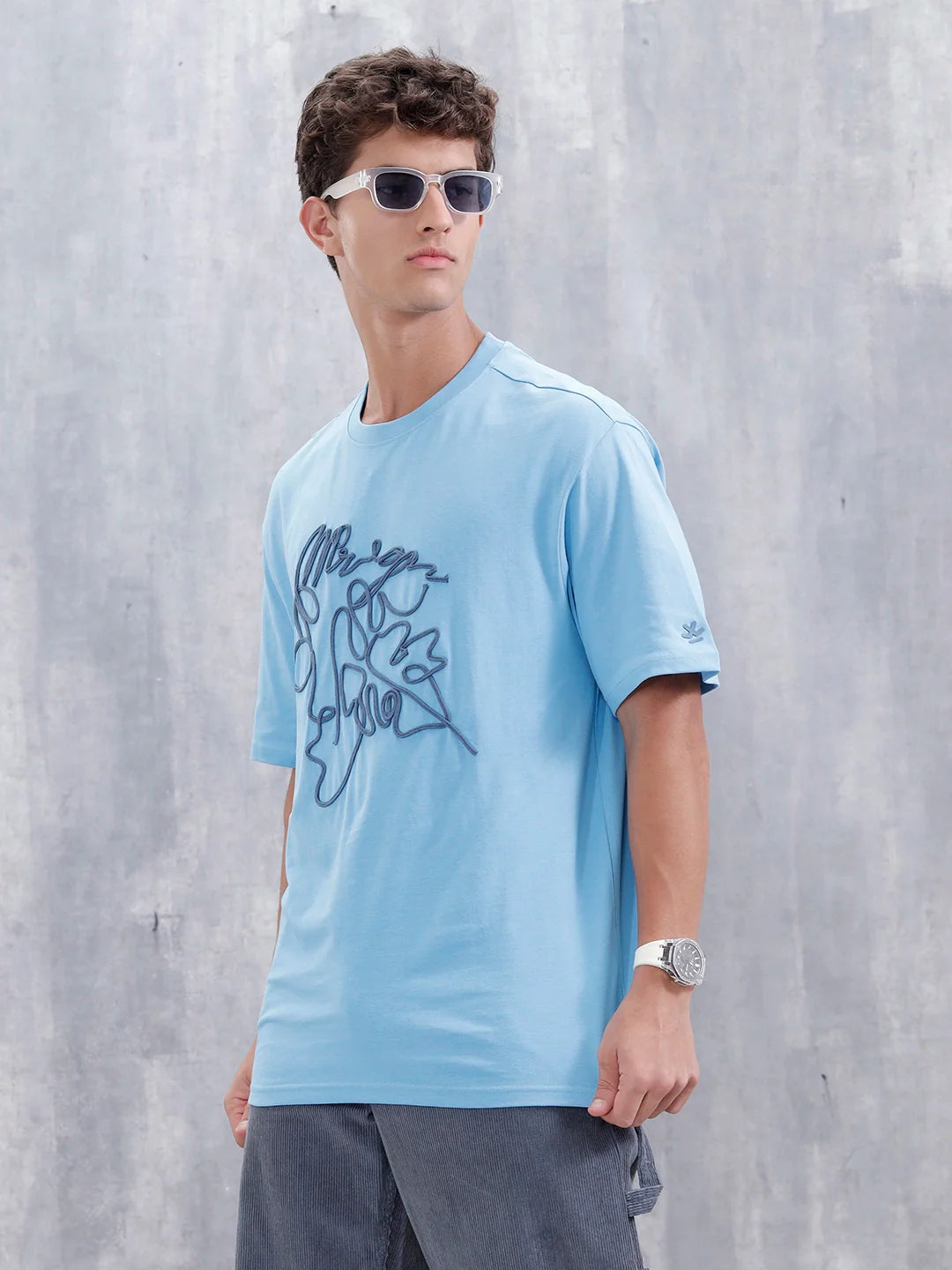 Casual Men Oversized Fit Tee With Cord Detailing | Blue