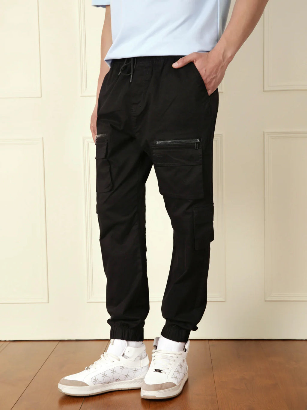 Solid Relaxed Fit Cargo Pant