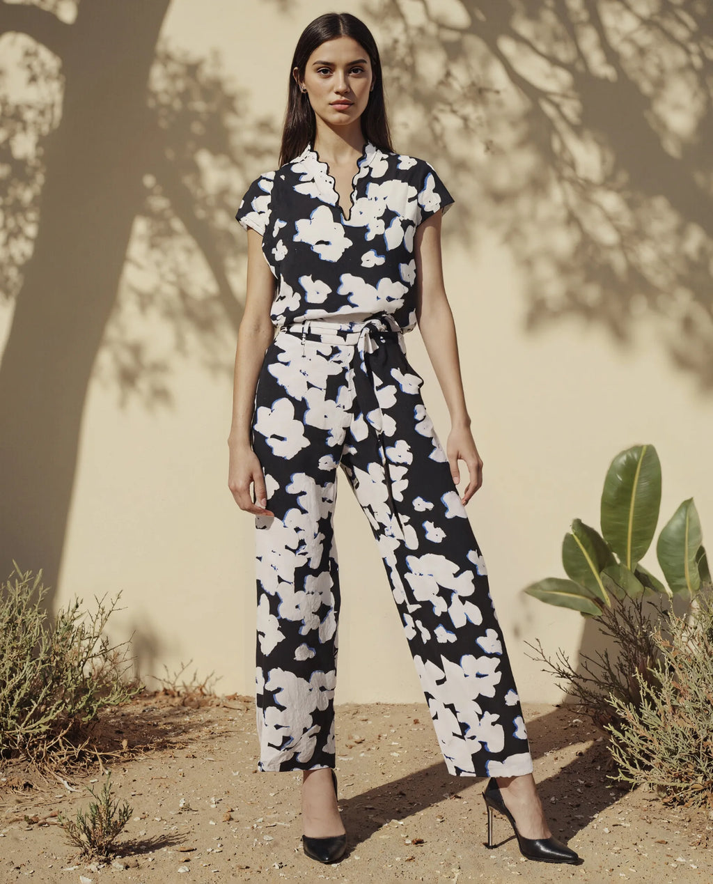 Rareism Women's Janfara B Black Cotton Abstract Print Ankle Length Wide Trouser