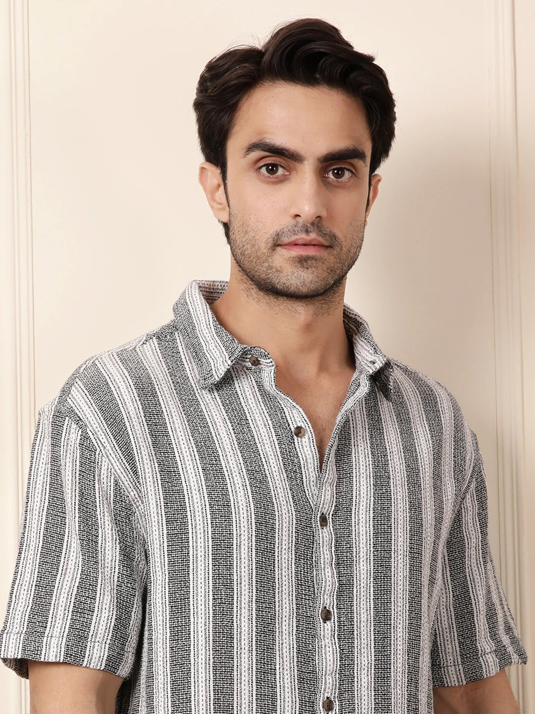 Casual Textured Short Sleeve Shirt | Black