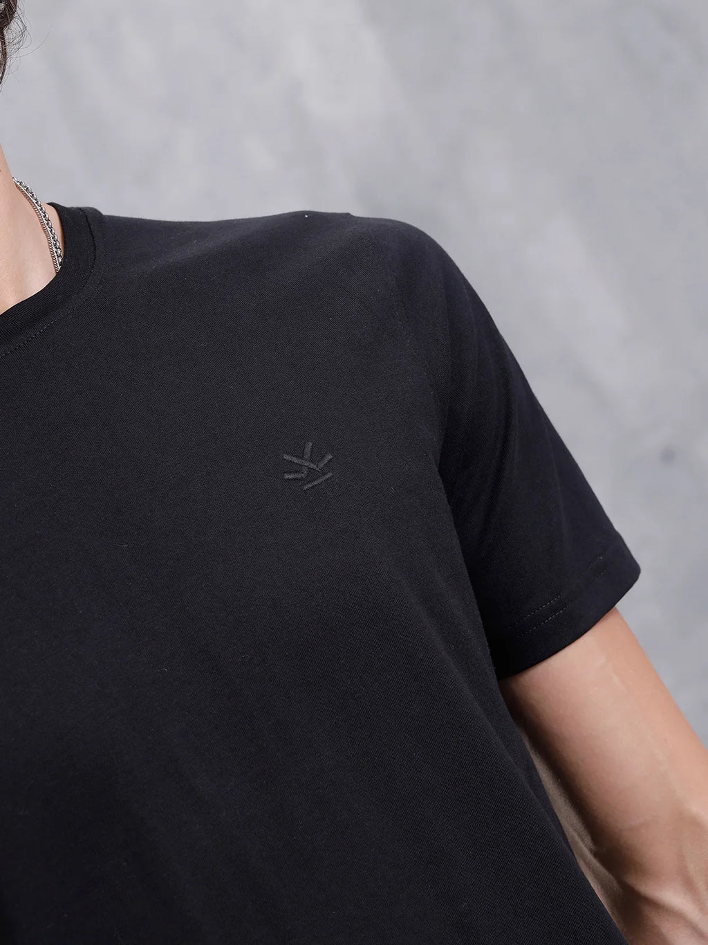 Solid Slim Fit T-Shirt | Black