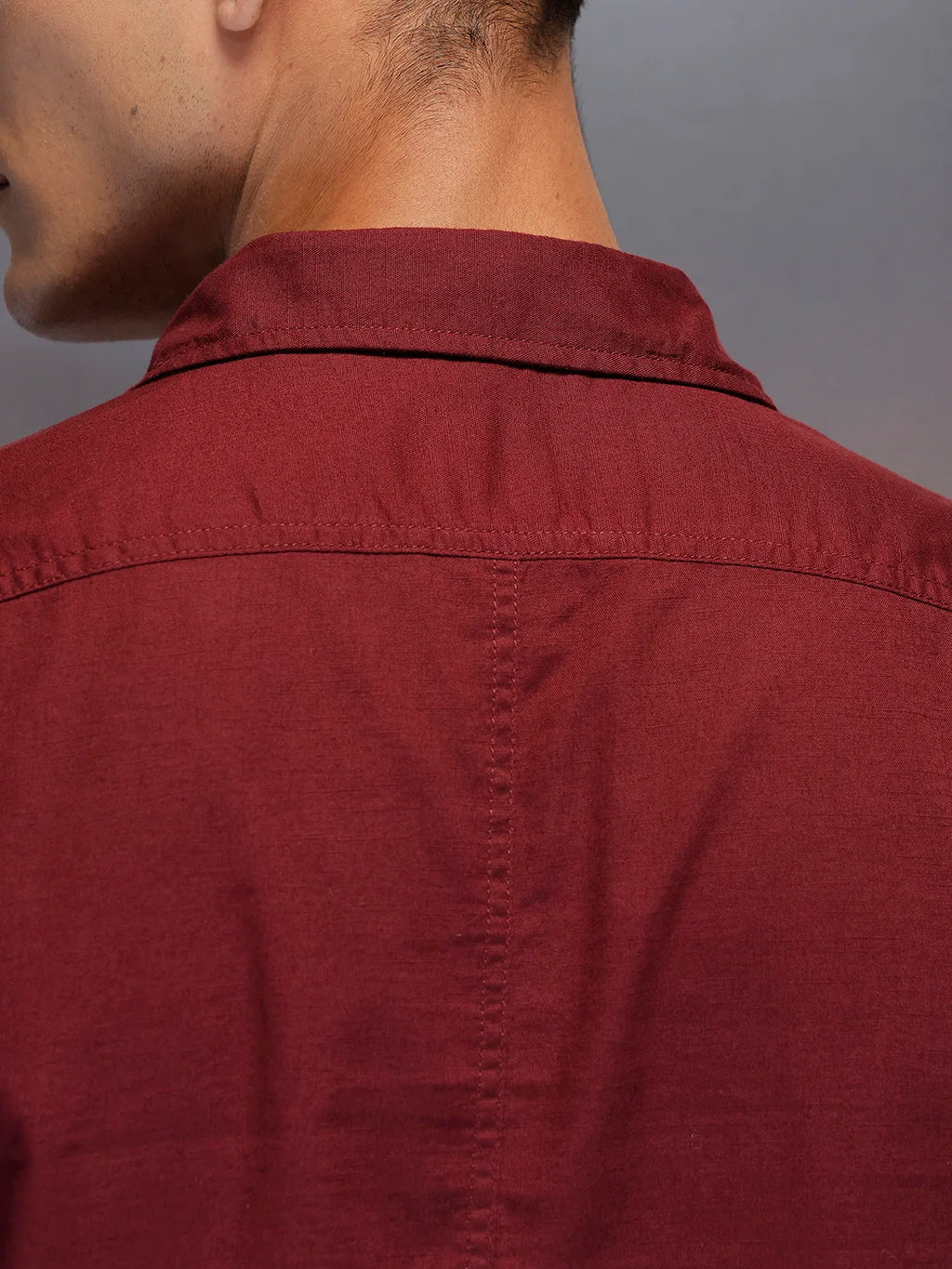 Men's solid shirt with clean tailoring and comfort fit | Wine