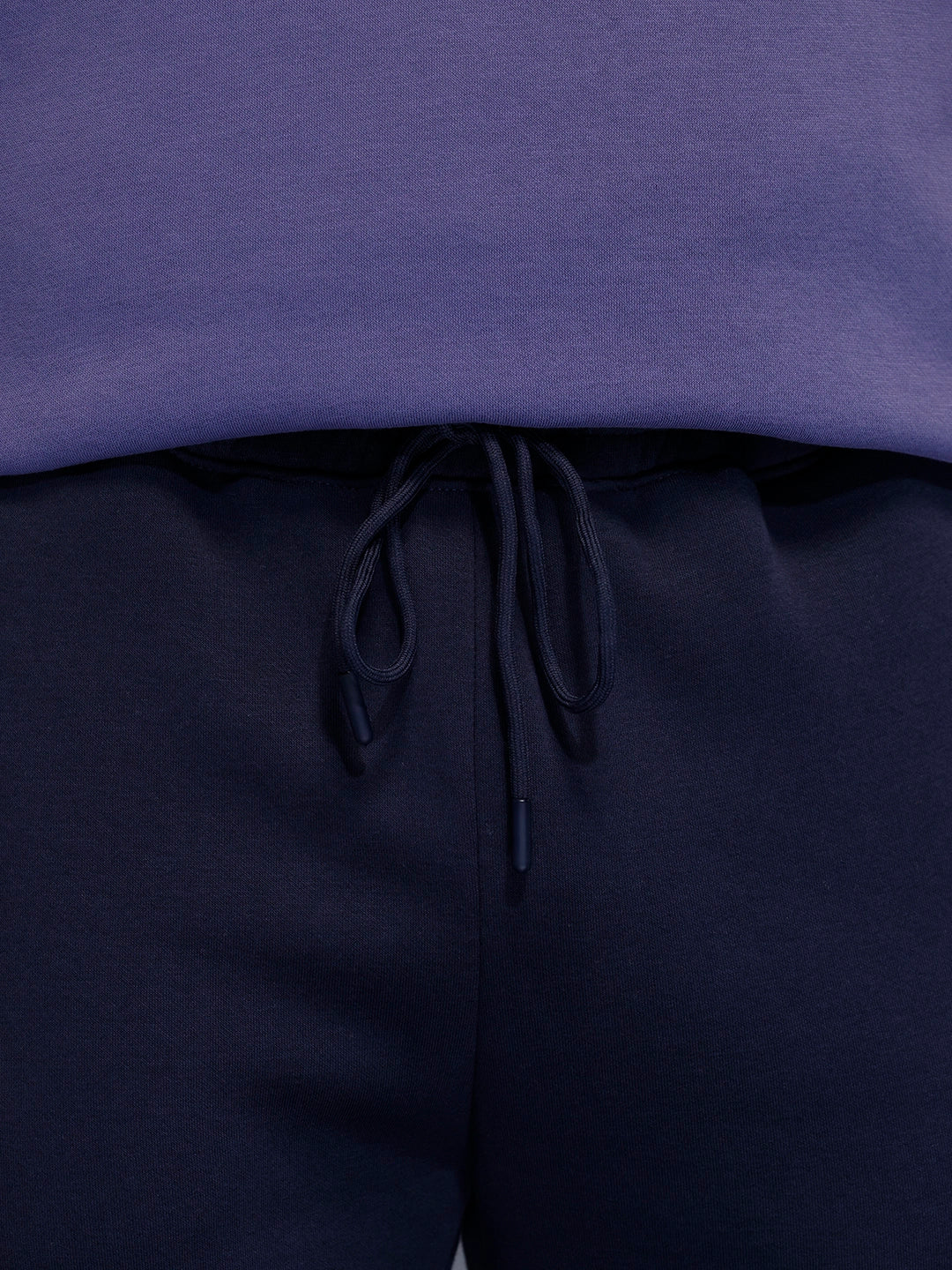 Men's casual slim fit jogger with placement graphic print | Navy Blue