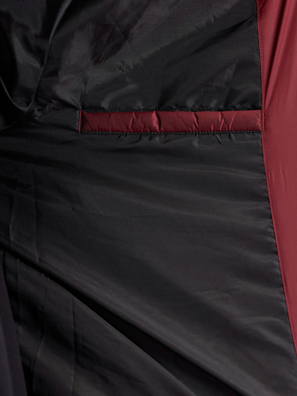 Metallic puffer jacket with hood | Wine