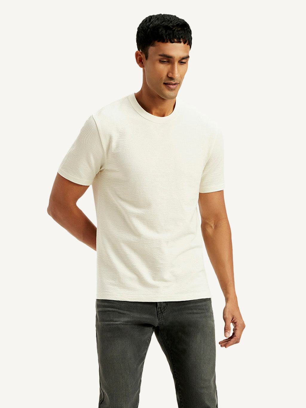 Men's Solid Regular Fit T-Shirt