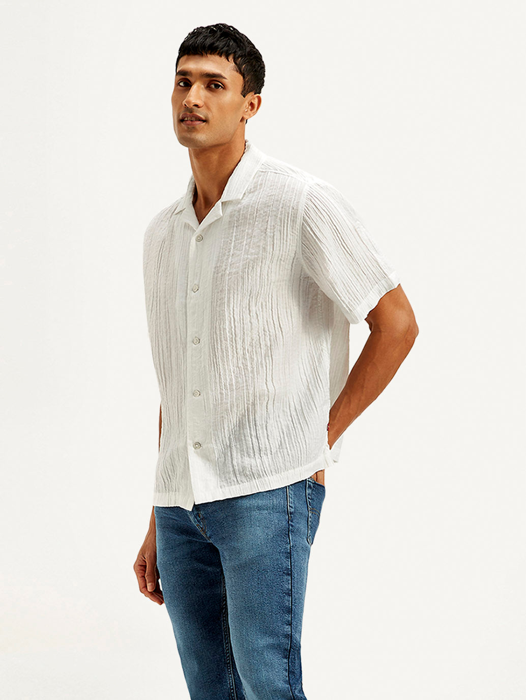 Men's Textured Resort Collar Relaxed Fit Shirt