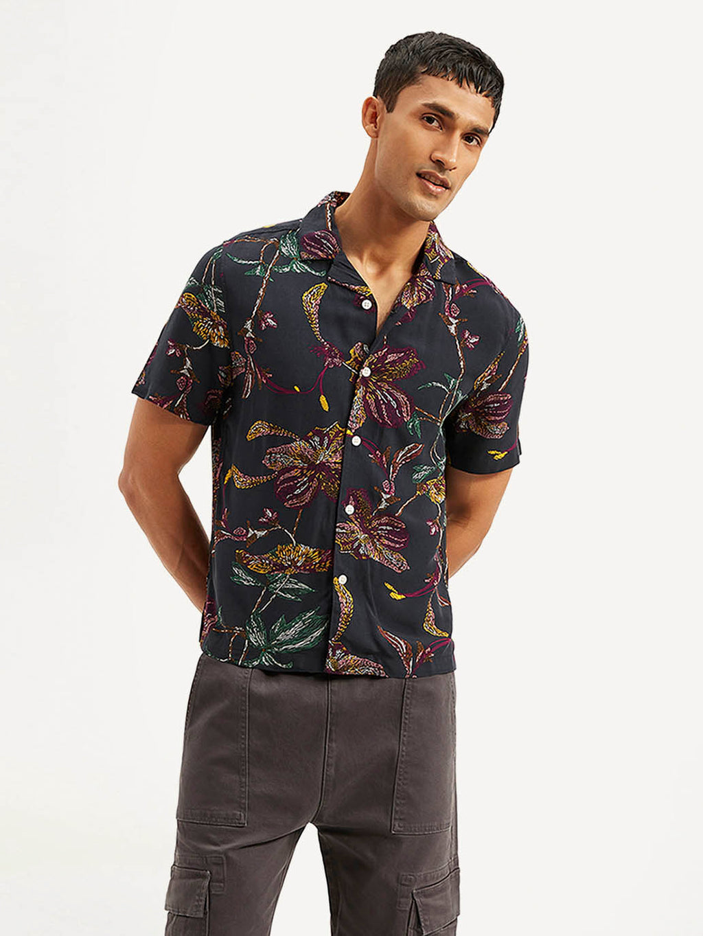 Men's Resort Collar Floral Relaxed Fit Camp Shirt