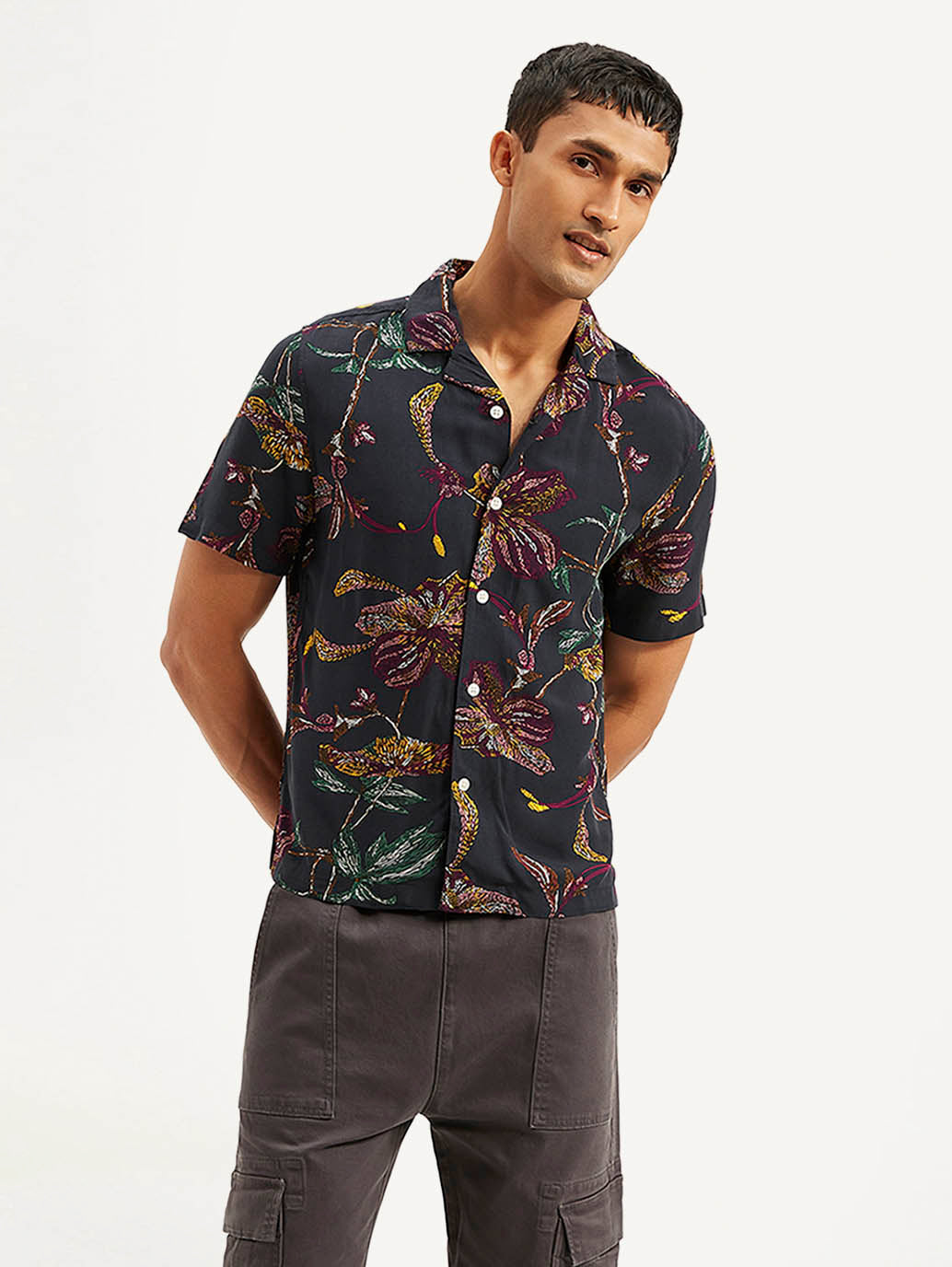 Men's Resort Collar Floral Relaxed Fit Camp Shirt