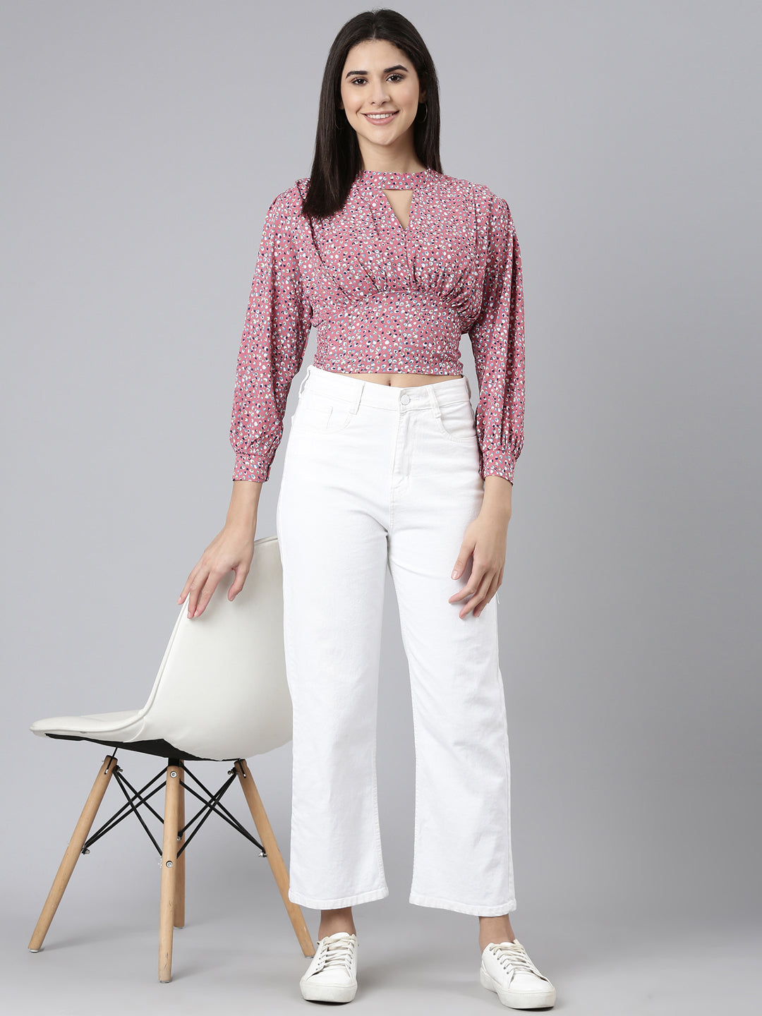 Women's Mauve Floral Printed Keyhole Neck Puff Sleeves Cinched Waist Crop Top