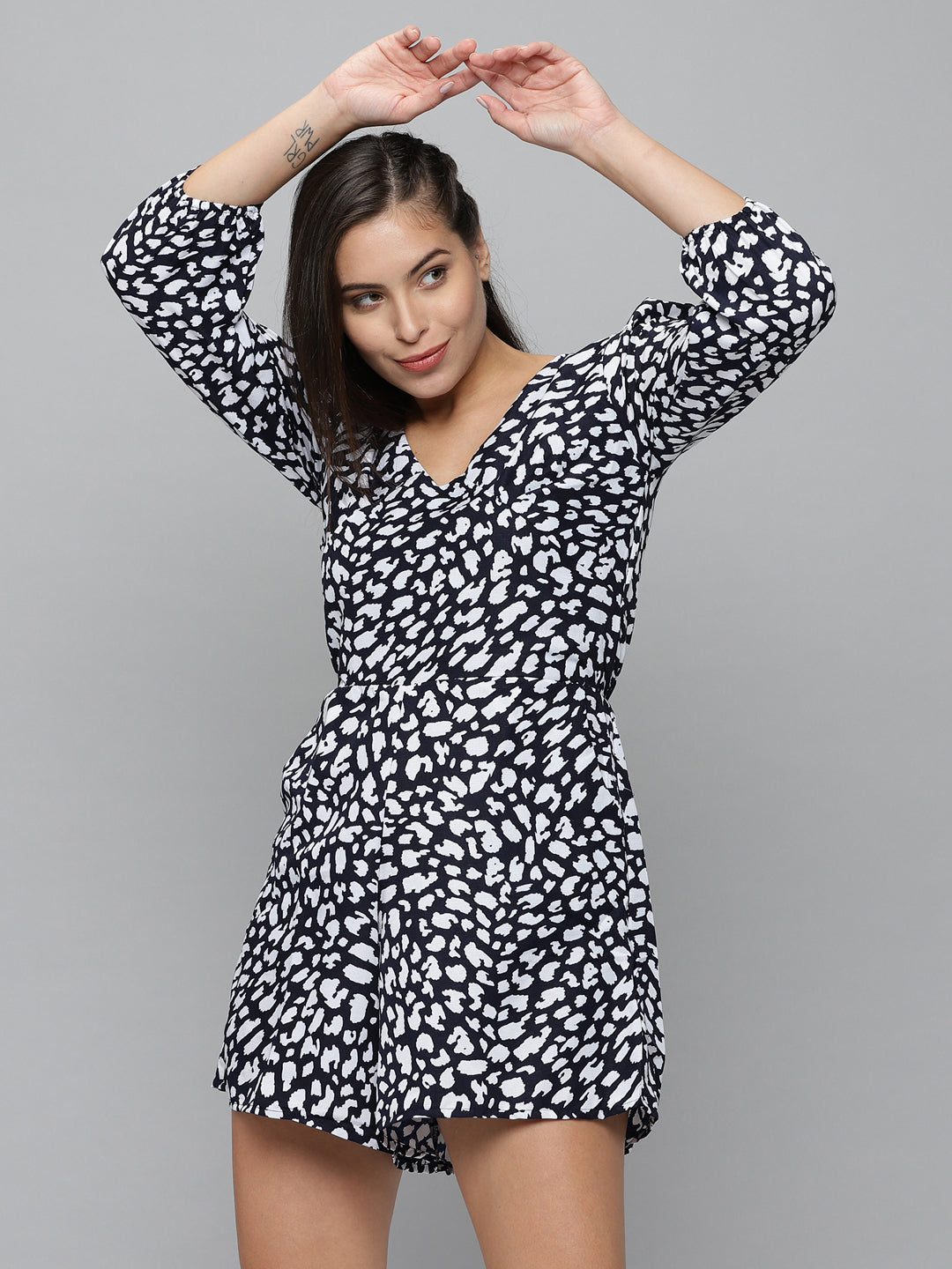 Women's Navy Blue Printed V-Neck Three-Quarter Sleeves Jumpsuit