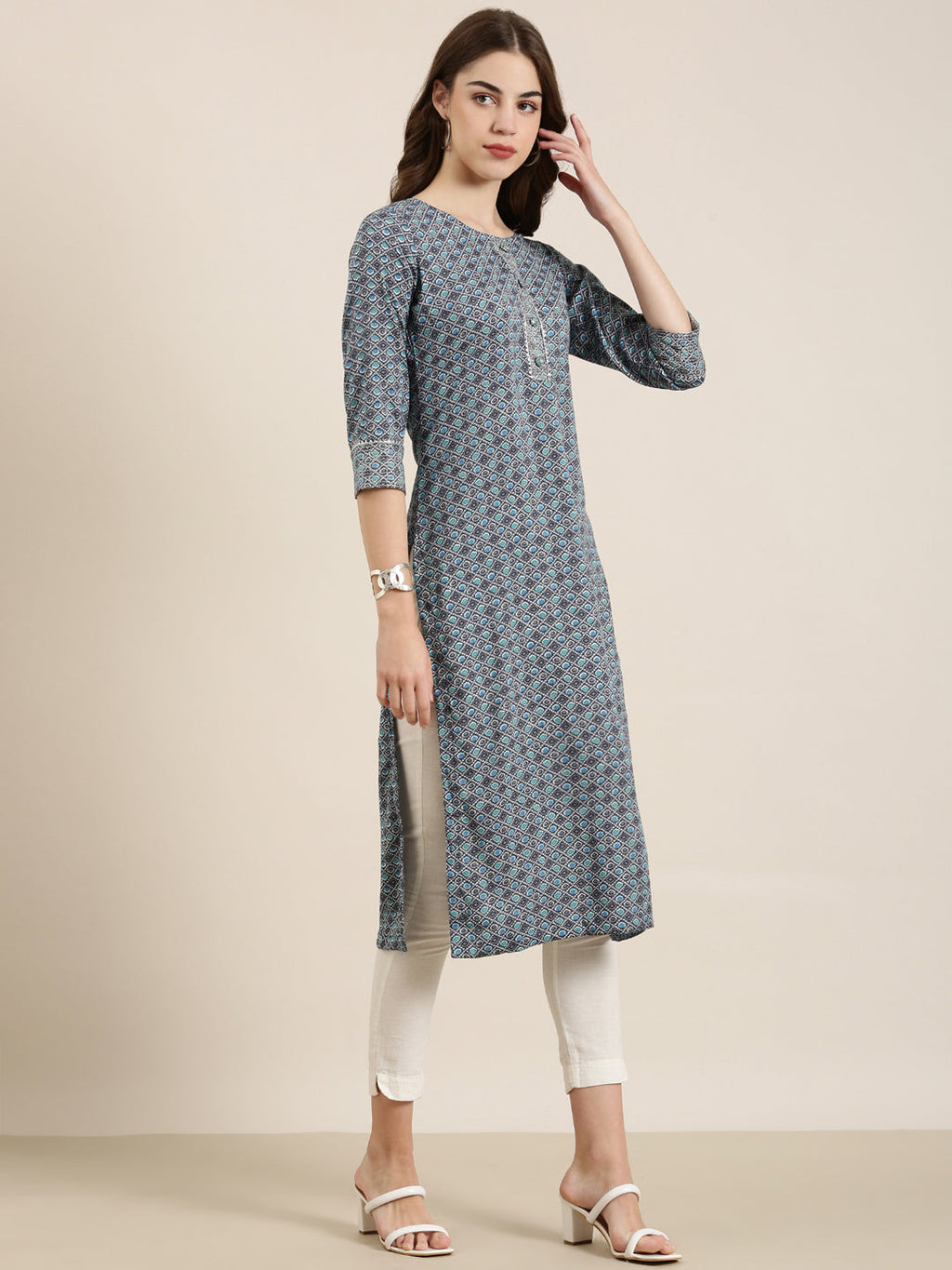 Women's Navy Blue Ethnic Motifs Printed Gotta Patti Straight Kurta