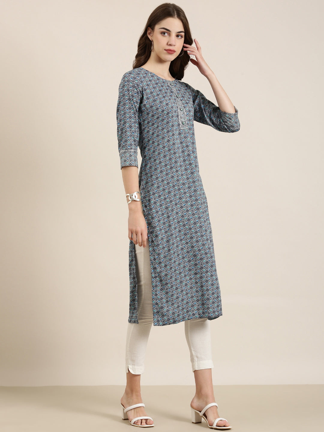 Women's Navy Blue Ethnic Motifs Printed Gotta Patti Straight Kurta