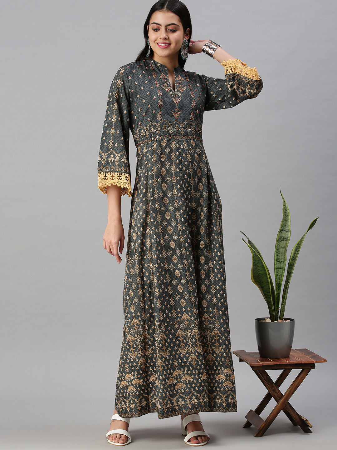 Women's Green Ethnic Motifs Printed Anarkali Kurta