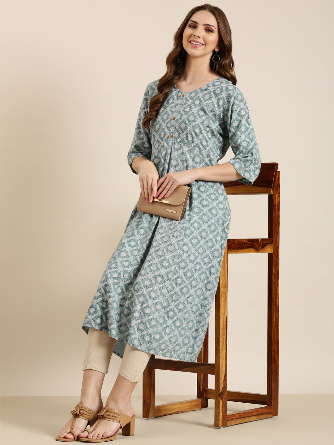 Women's Grey Ethnic Motifs Printed V-Neck Cotton A-Line Kurta