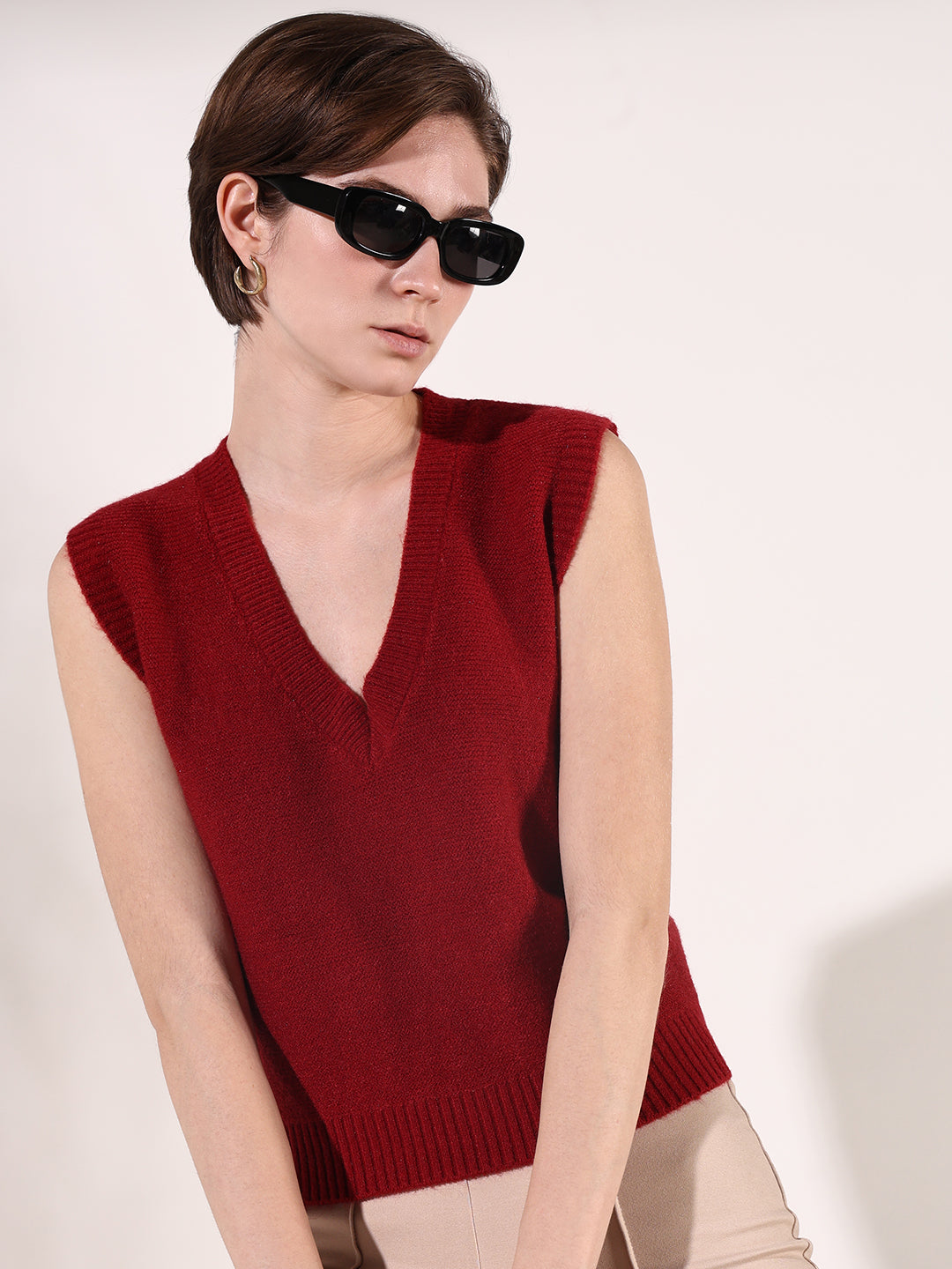Women's Red V-Neck Sleeveless Top